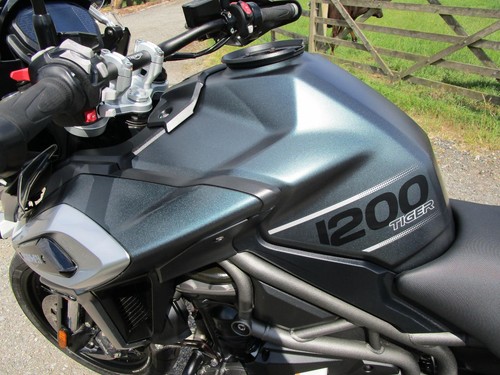 2019 Triumph Tiger 1200 XCA.Green 16,800 Miles.Mega Spec.Great History.Superb - Picture 18 of 20