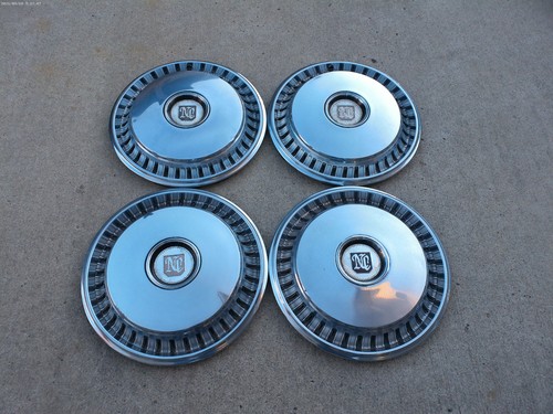 Wheel Cover Set Of 4 14"IN HubCap 36-slot Type Fits 76 CHEVY NOVA 00369009 Used - Picture 1 of 9
