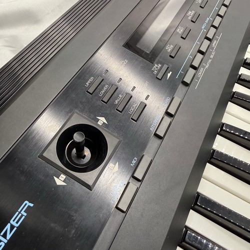 Roland D-50 cyfrowy 61-klawiszowy syntezator klawiatury potwierdzony - Zdjęcie 16 z 20