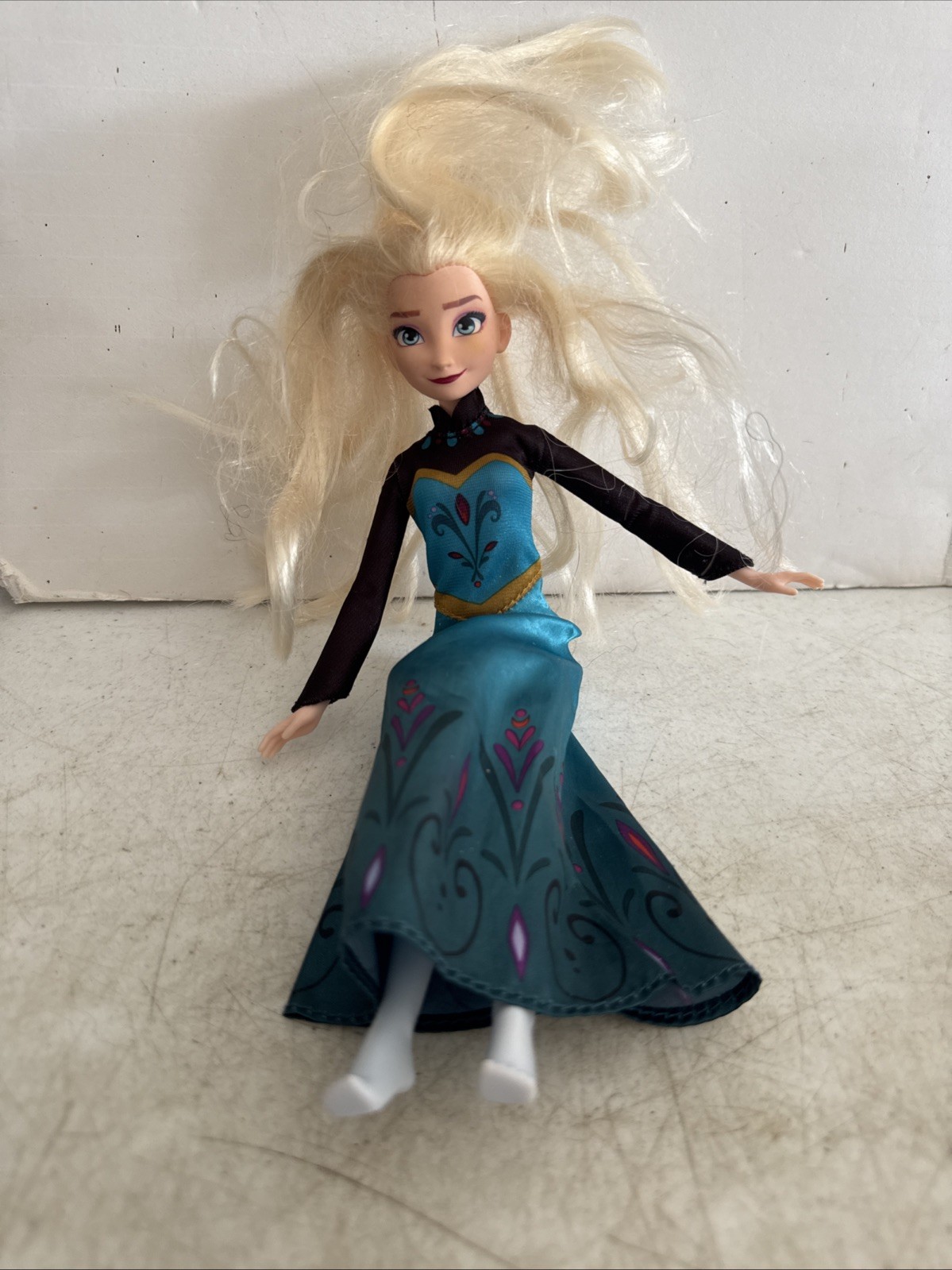 Disney Frozen 18" Coronation Elsa Doll VERY RARE  2015 Disney Jakks Pacific