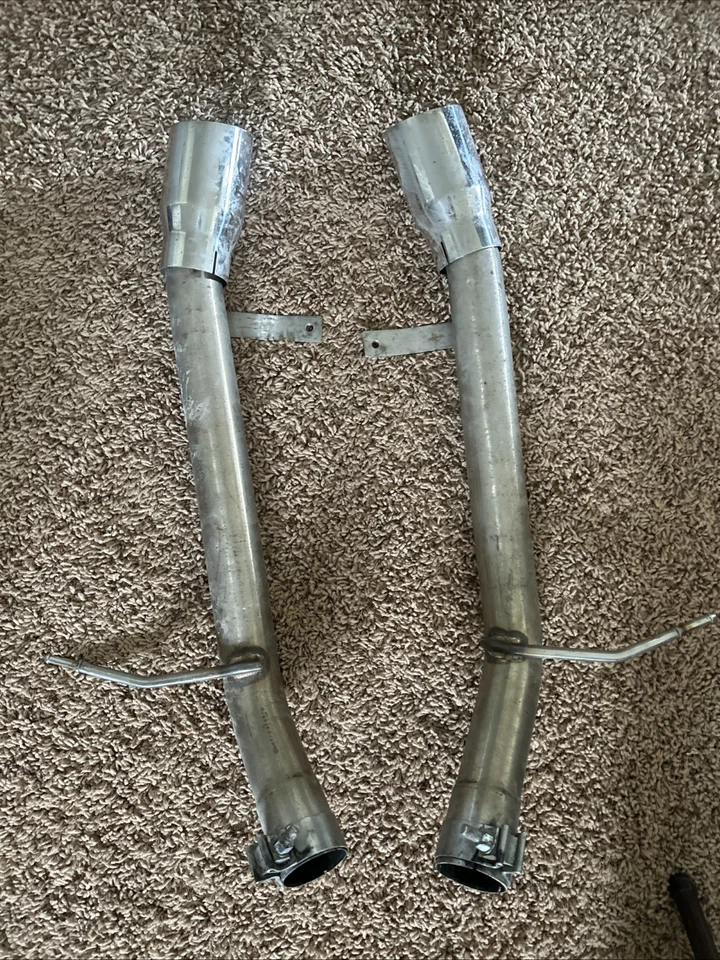 Tubos de escape de acero inoxidable BMW 335i con soportes de montaje Foto 2 de 3