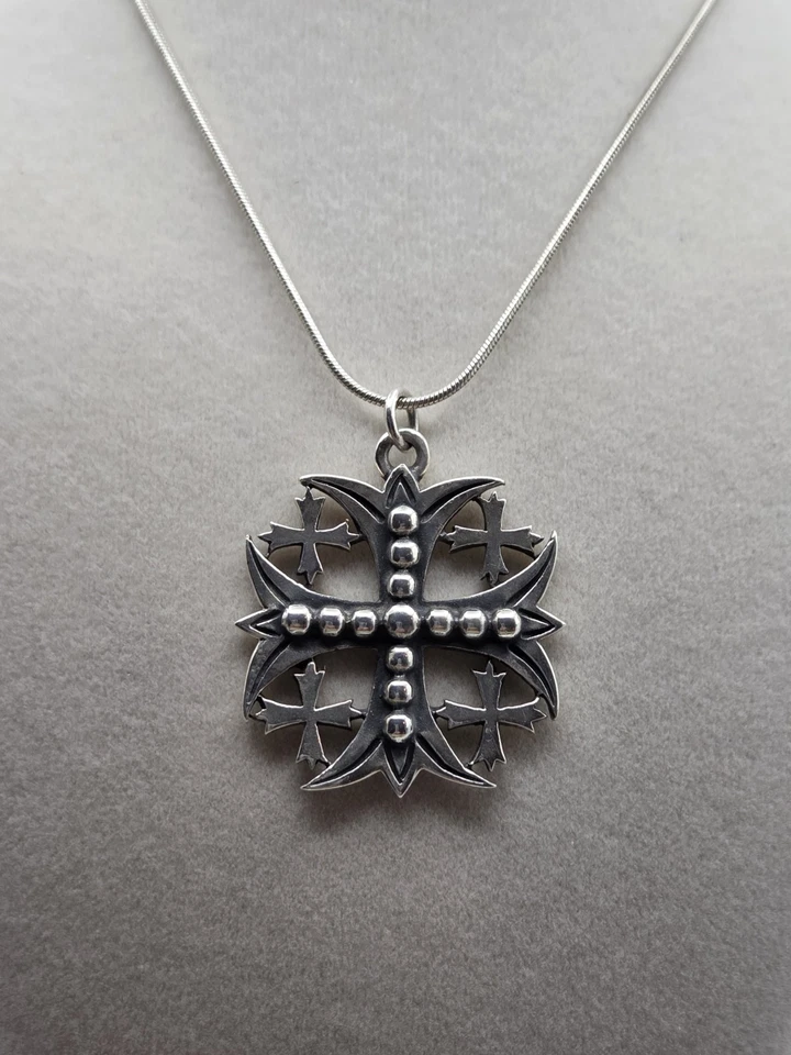 Colgante y cadena cruz maltesa de plata de ley retirada James Avery Foto 4 de 4