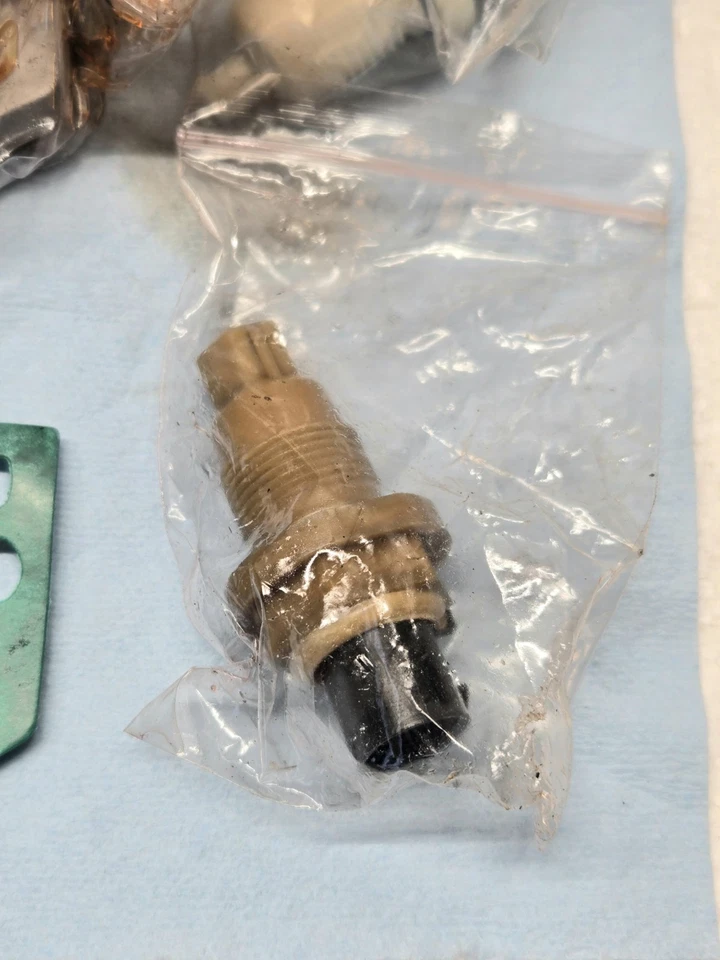 Solenoide de cambio de transmisión A604 41TE para Chrysler Sebring Dodge Caravan Dynasty Foto 4 de 4