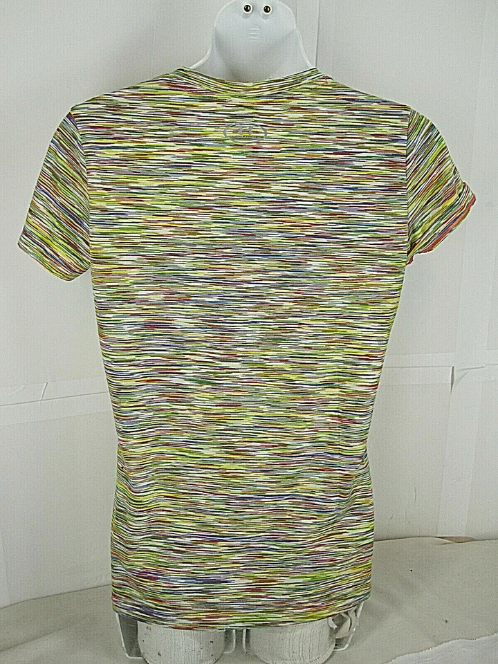 Under Armour Heat Gear Women’s XS ( 34in bust 24L) SS V-Neck Tee/Top  - Image 3 of 4