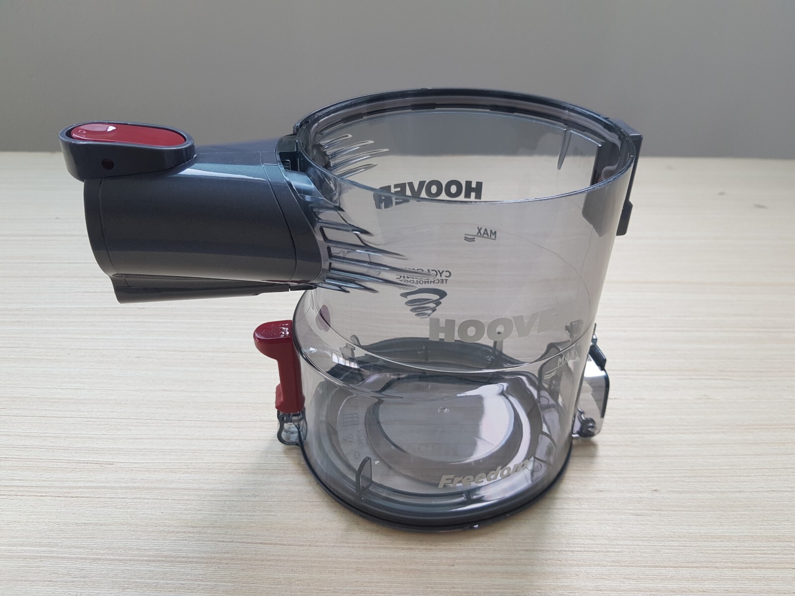 Hoover 48021902 Contenitore polvere tasto rosso scopa FREEDOM 2in1 FD22....