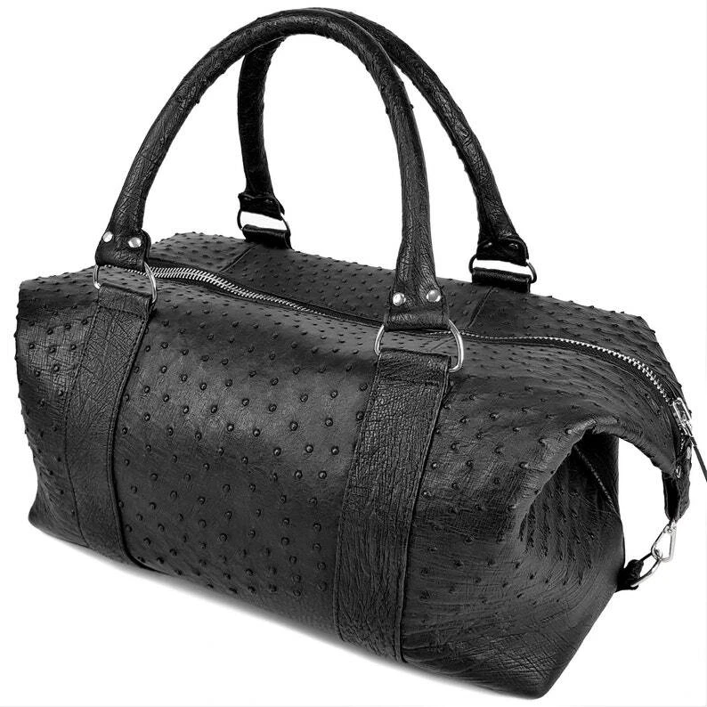 CHANEL Borsone da viaggio VERA pelle di struzzo per brevi viaggi lusso nero per donna