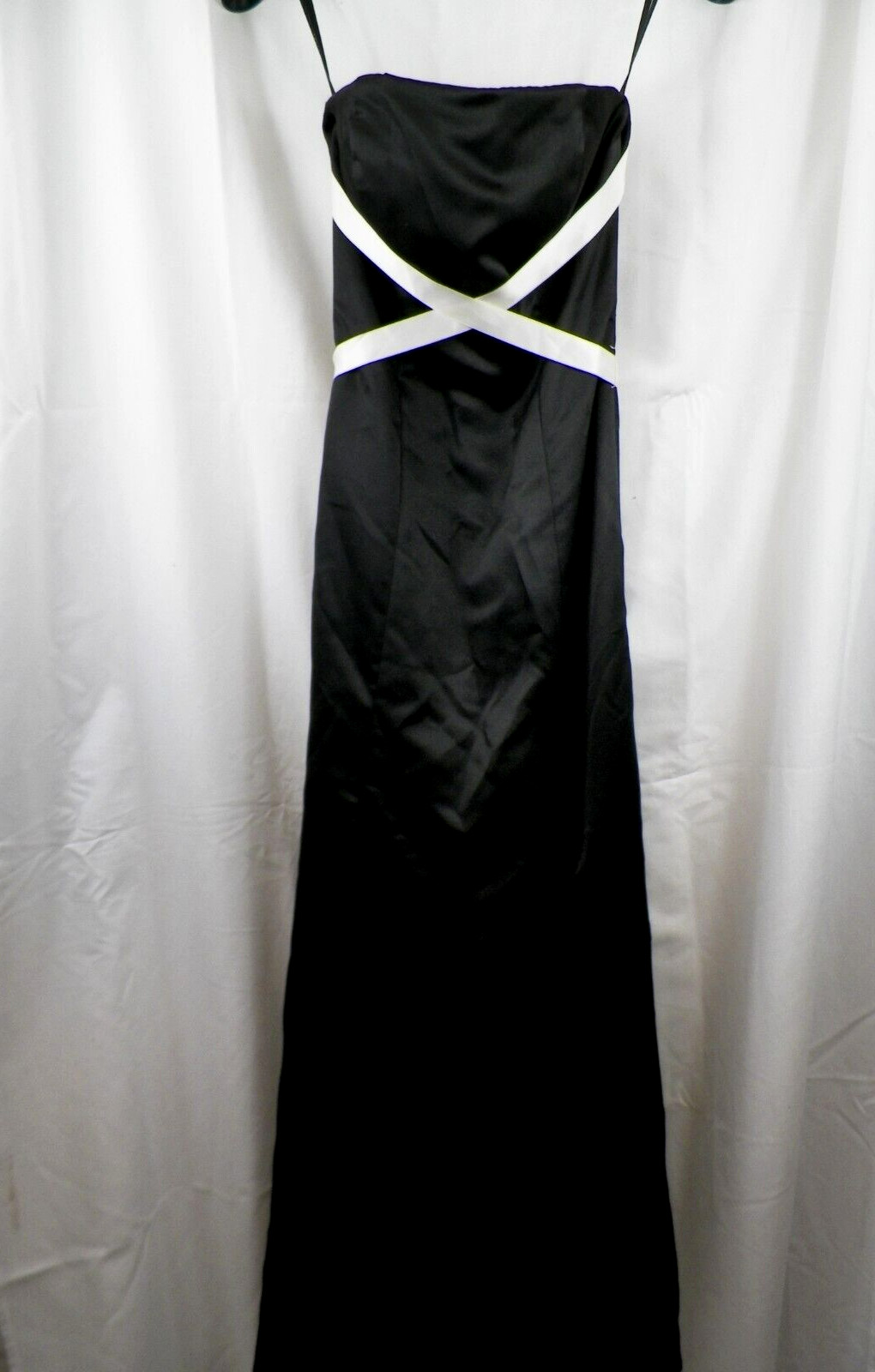 vera wang long sleeve gown