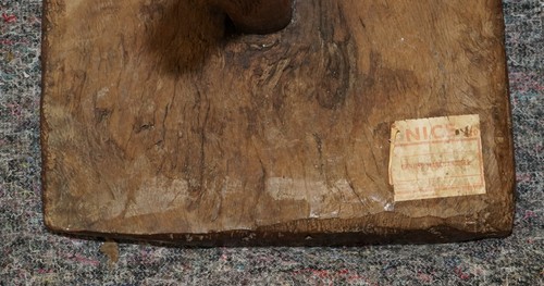 PRIMITIVE ANTIQUE 1740 SPANISH 18TH CENTURY THREE LEGGED BENCH OR COFFEE TABLE - Picture 20 of 20