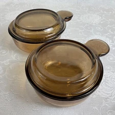Pyrex Visions Amber (2) Glass Grab-It Bowls V-150 B and Glass Lids P-150 C VGUC