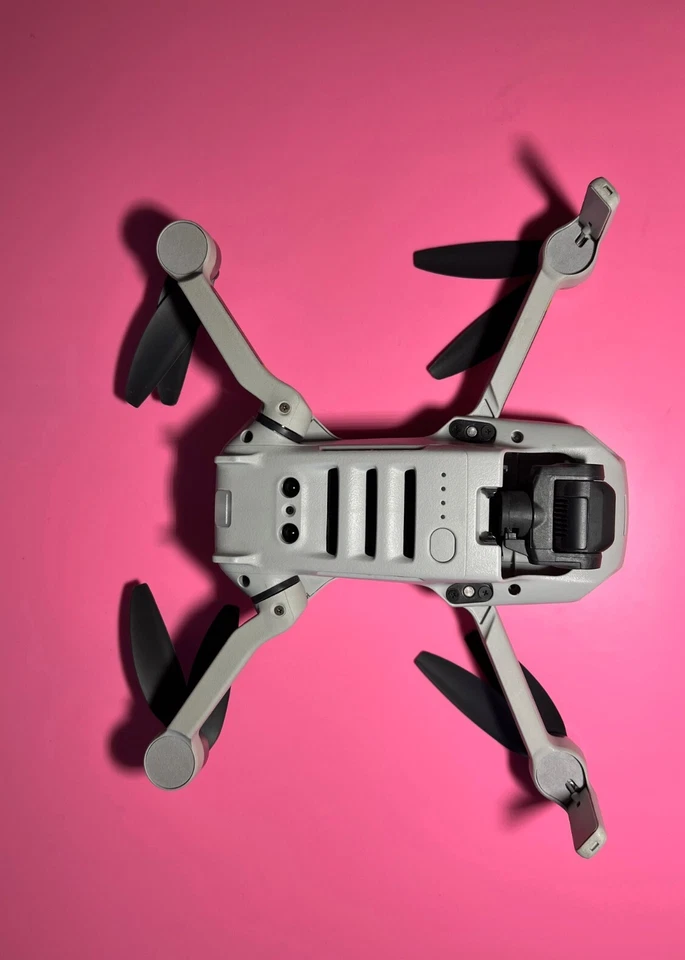 DJI Mini 2 Drone 4K with RC and battery - Image 3 of 3