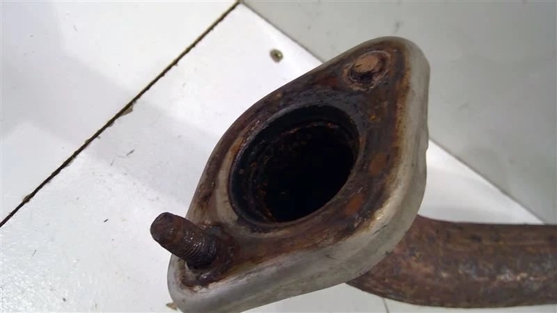 Montaje silenciador escape Nissan Versa 2020-2022 OEM 20100-5RL6A Foto 4 de 4