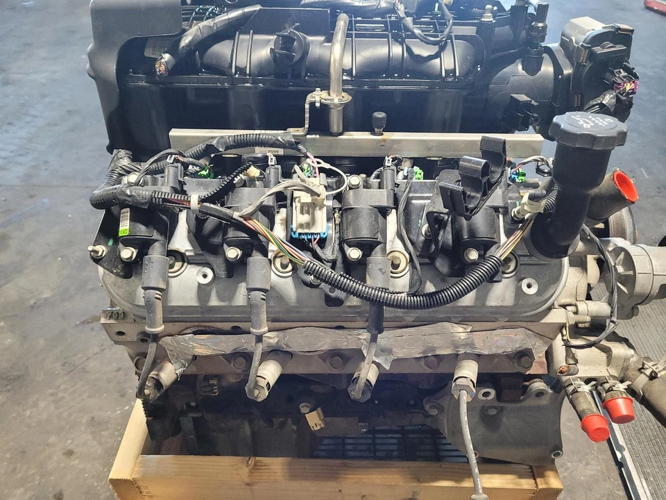 Used Engine Complete Assembly fits: 2009 Gmc Yukon 5.3L VIN 0 8th digit opt LMG Foto 4 de 4