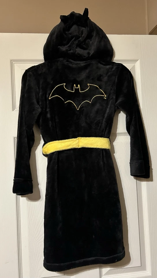 DC Comics Batman Komar Niños Talla M Bata con Capucha Cinturón Negra y Amarilla ¡Gran Regalo! Foto 2 de 4