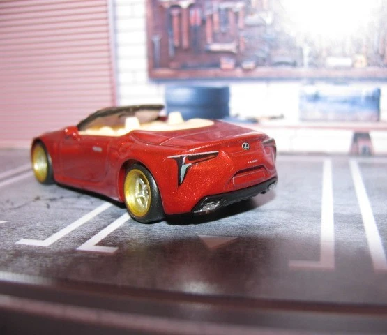 2025 Matchbox Power Grabs #44 2021 Lexus LC 500 VERMELHO, com troca de roda Real Riders - Imagem 3 de 4