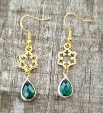 14k Gold Emerald Snowflake Dangle Earrings, Christmas Earrings, Winter Earrings