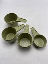 Tupperware Measuring Cups Set 4 Avocado Green Plastic Stacking Nesting Vintage