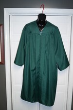 Jostens Green Graduation Gown 5'4" - 5'6" EUC