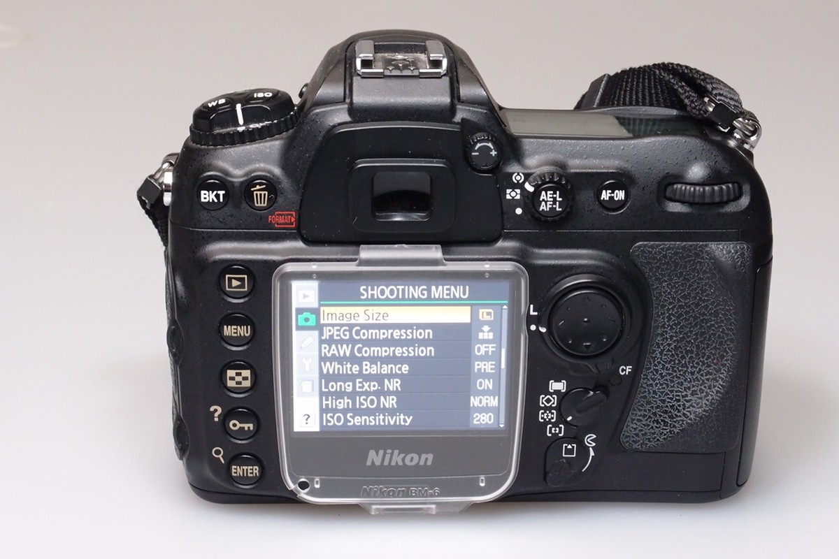 ★美品★Nikon ニコン D200 ボディ #19475 Nikon D200 SLR Digital Camera Body Only - Black for sale