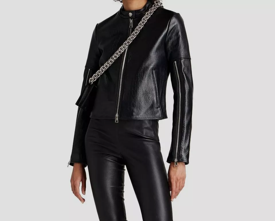 Jaqueta de motociclista Just Cavalli feminina preta efeito crocodilo couro de bezerro tamanho 42 - Imagem 2 de 4