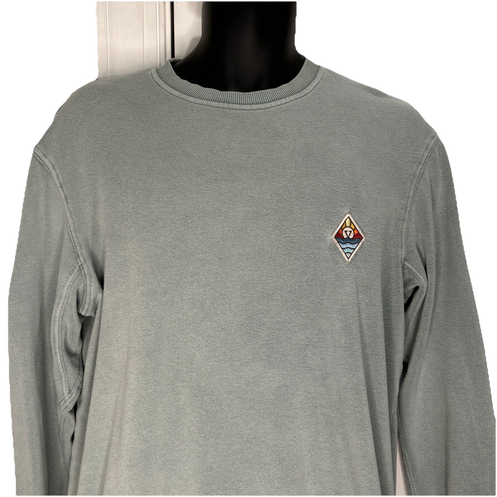 VISSLA Solid Sets Crew Neck Sweatshirt Medium Sea… - image 1