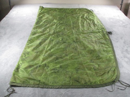 VTG Camo Nylon Poncho Liner Style Blanket Large Green Tie Cords Camping Outdoor