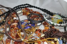 ASIAN VINATGE JADE, CARNELIAN,CLOSINAE, JEWELRY LOT