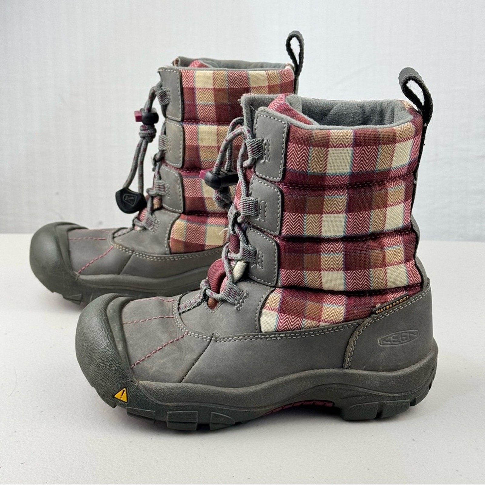 Stivali Keen Loveland impermeabili bambini rosa a quadri grigi 200 g isolati taglia 1 EUR 33