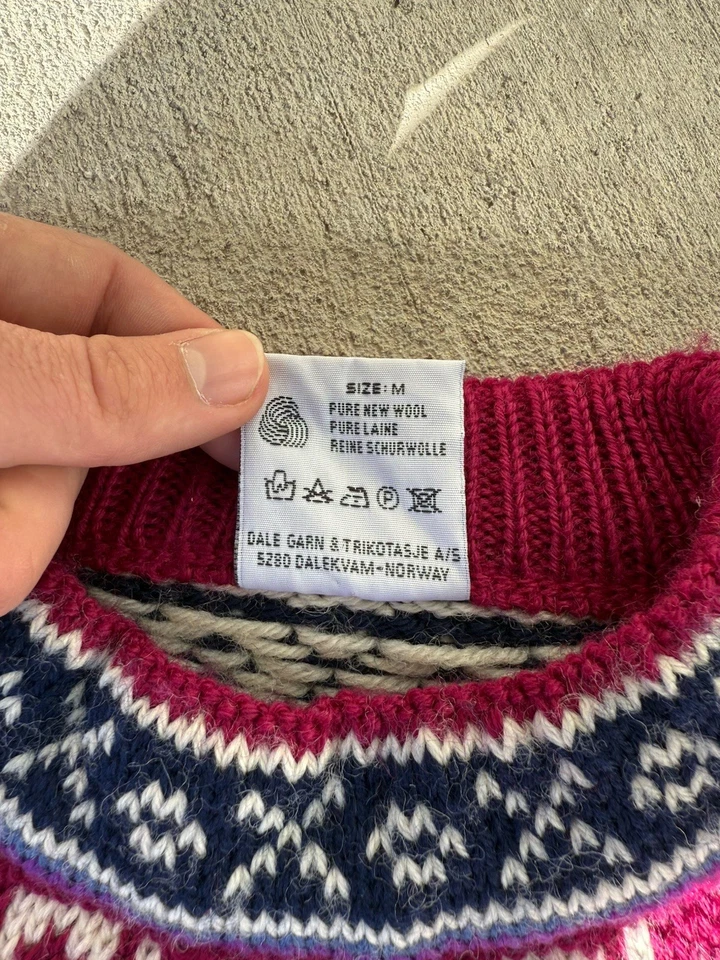 Dale of Norway Vintage Size Medium Wool Pullover Sweater - Image 3 of 4