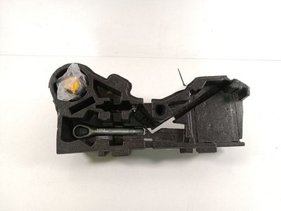 Mercedes-Benz E W212 2014 Bordwerkzeug Satz Set A2128991114 MTJ126450