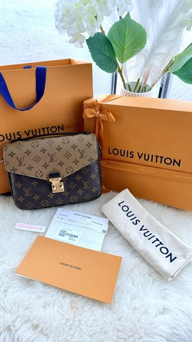 Louis Vuitton Pochette Metis