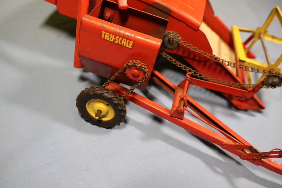 TRU-SCALE McCormick Pressed Steel Toys PULL-BEHIND COMBINE, BALER, 3 BOTTOM PLOW - Image 4 of 4