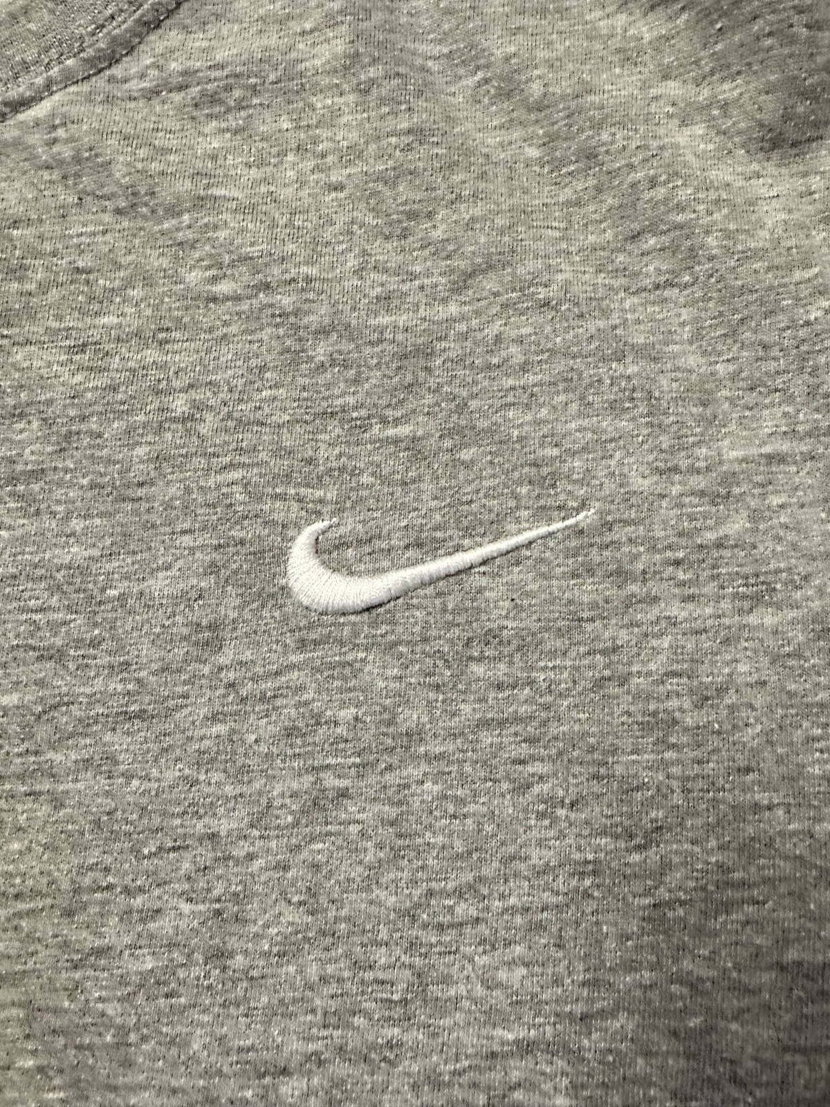 Nike Men’s Short Sleeved Cre Neck T-Shirt Large Grey image 2