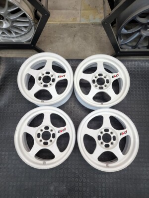 Original Desmond Regamaster Evo 15x6.5+45, 4Hx100 White Set of 4
