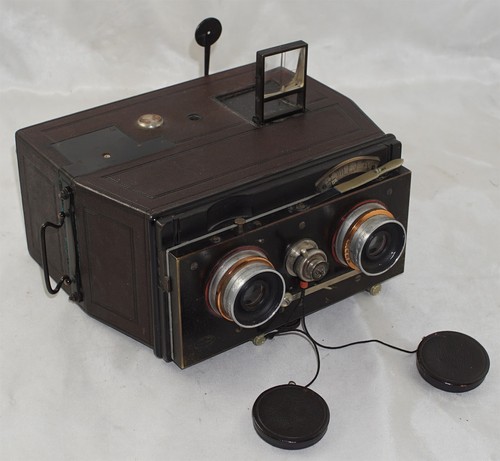 Bellieni Jumelle stereoskopische Stereokamera nimmt 2 8x9 cm Platten Protar Objektiv auf
