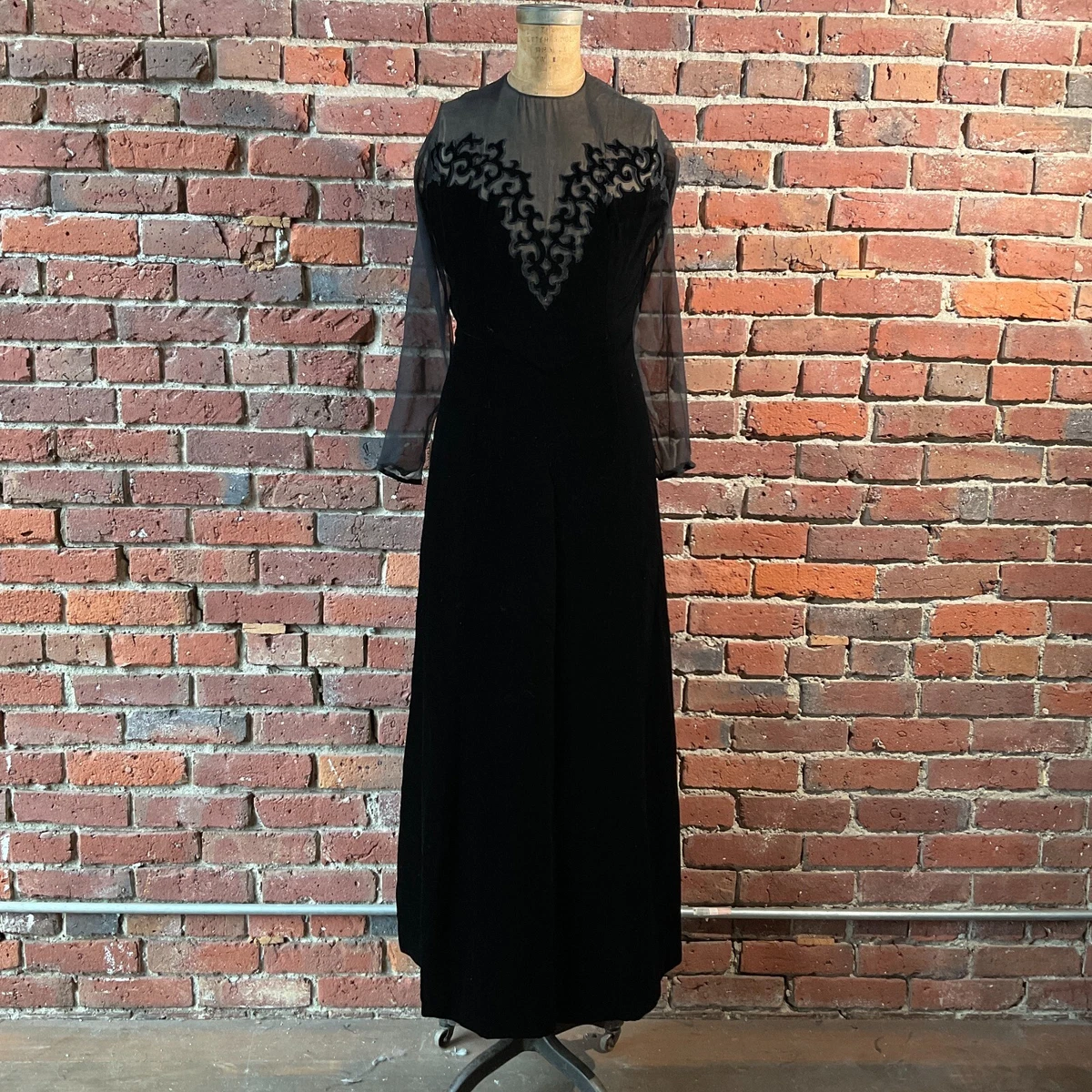 black oscar de la renta dress Oscar De La Renta Black Maxi Dress with Floral Detail Size IT 38 (UK 6 –  Sellier main image 0
