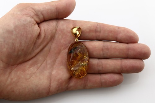 BRISTLETAIL & SPIDER Inclusions BALTIC AMBER Gold Plated Pendant 10.2g p160818-5 - Picture 6 of 6