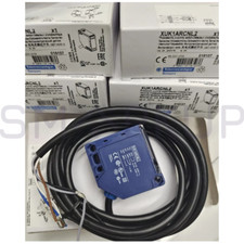 New In Box SCHNEIDER XUK1ARCNL2 Photoelectric Switch Sensor