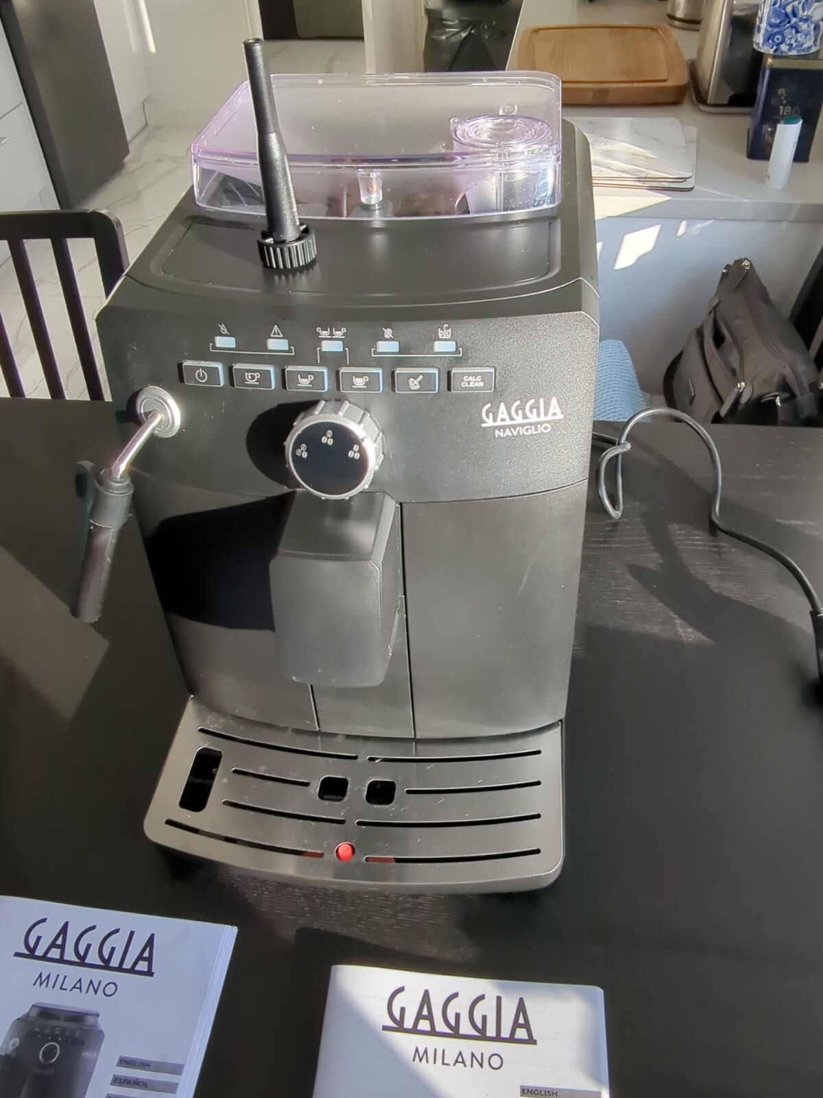 Gaggia Naviglio Automatic Bean to Cup Coffee Machine, Black HD8749/01