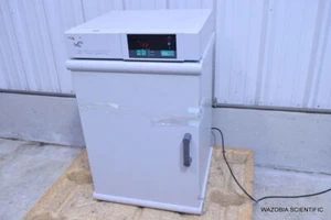 FISHER SCIENTIFIC 650D ISOTEMP INCUBATOR 11-690-650D