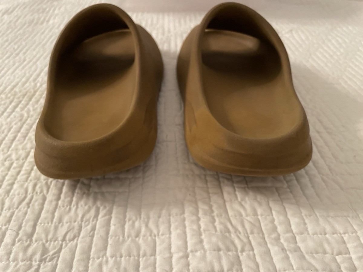 adidas Yeezy Slide Tan/Brown Slide Sandals Amazon.com | adidas Kids Boys Yeezy Slide Casual Sandals  main image 2