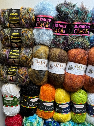 LOTS 80+ Lion Brand Fur Yarn ,Bernat, Patons, Herrshners Acrylic/Poly Mixed VTG - 第 2/12 張圖片