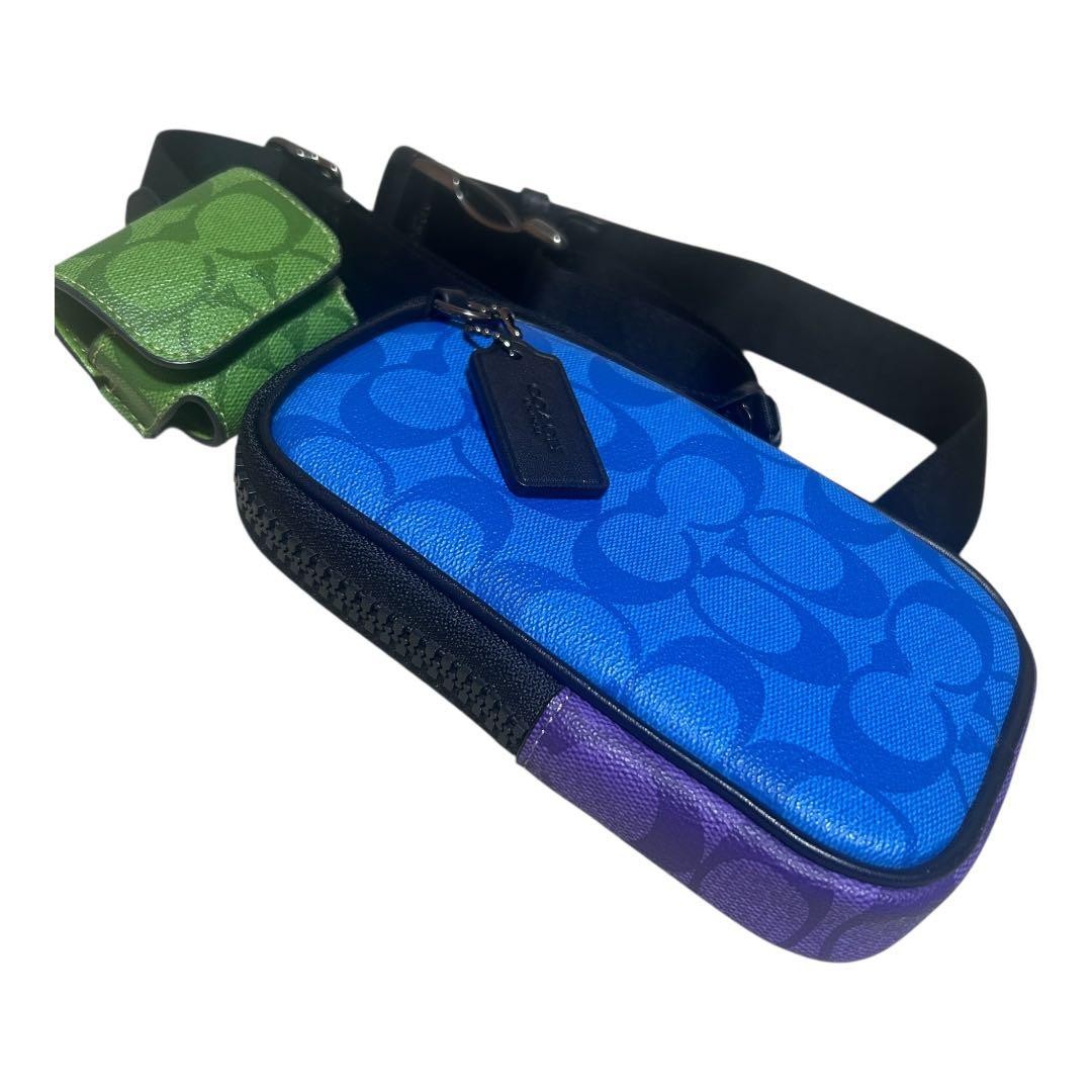 Excellent Condition COACH Multi Function Phone Pa… - image 3