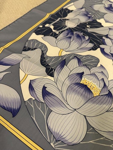 HERMES Christiane FLEURS Scarf Vauzelles Carre DE LOTUS 70 Cotton by