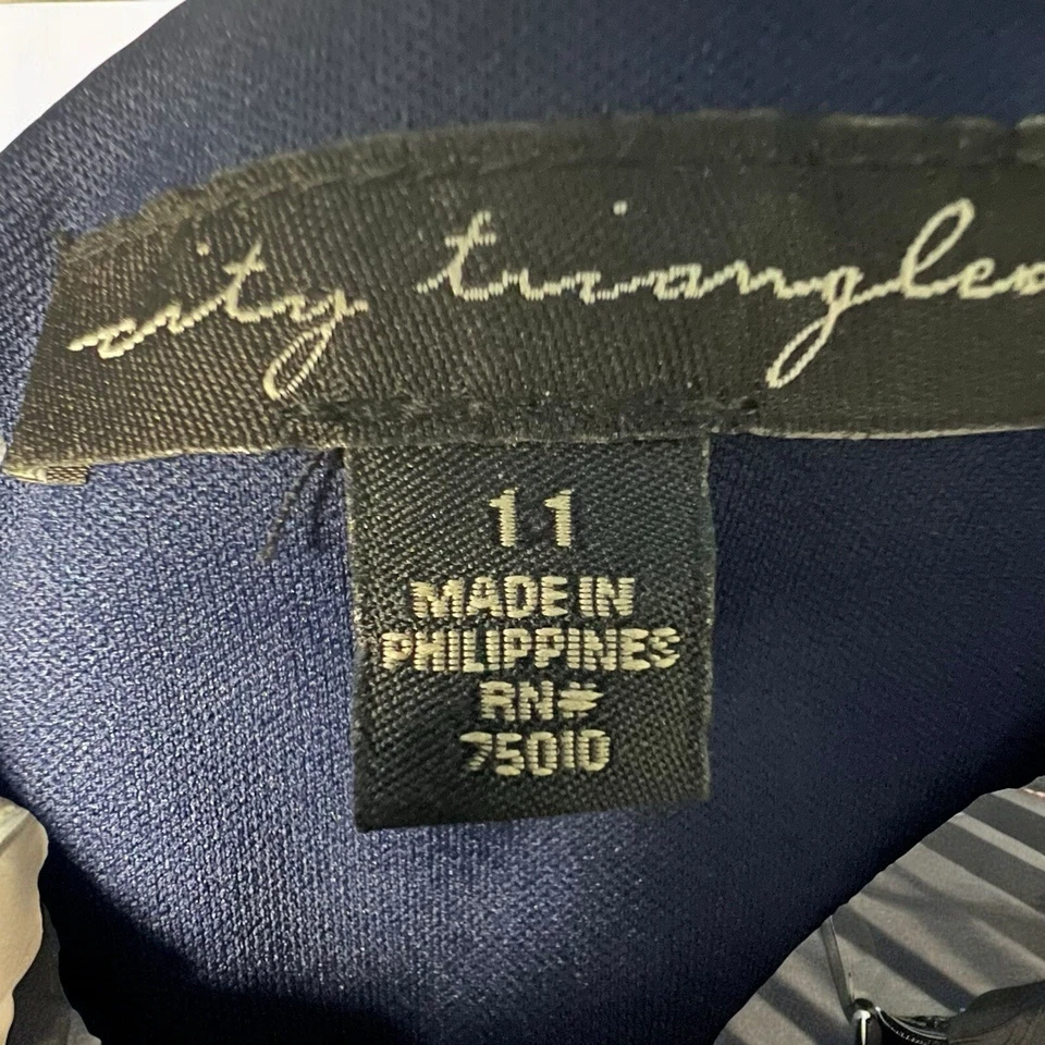 City Triangles 青少年正装海军蓝蕾丝亮片 11 码 — 第 3/4 张图片