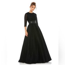 Mac Duggal Shimmering Pleated A-Line Black Ballgown 30700 Black Size 6