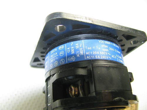 Kraus & Naimer Rotary Switch B9 C18200 12A 600VAC 10001-4328 - Picture 3 of 8