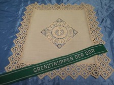 &Auml;rmelband  " Grenztruppen der DDR " + Deckchen ( Plauen ) , Militaria DDR , # 25