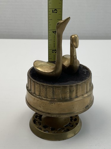 2 Swans Wind Up Rotating Music Box 5" T Plays “The Sun Will Come Out Tomorrow” - Picture 10 of 12