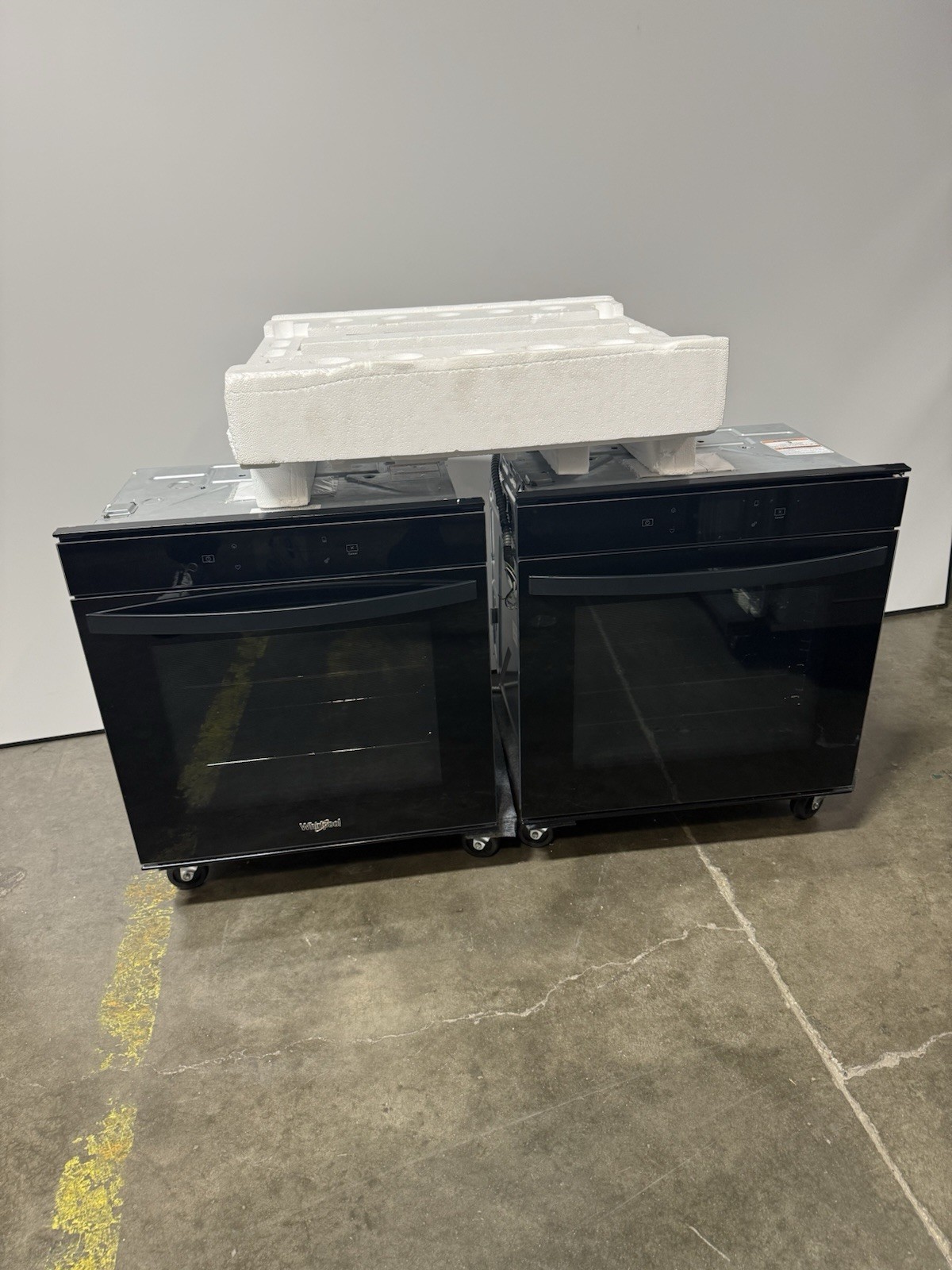 24-Inch 5.8 Cu. Ft. Double Wall Oven with Convection in Matte Black WOD52ES4MB