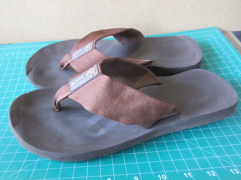 Women's REEF  flip flop thong sandals, W 10 - (P636)